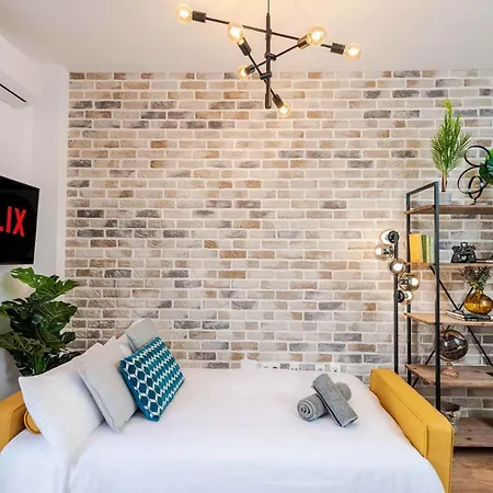 Penthouse With Private Jacuzzi & Rooftop - Center Apartamento