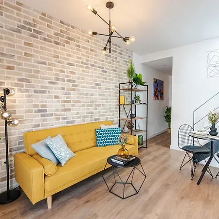 Penthouse With Private Jacuzzi & Rooftop - Center Apartamento