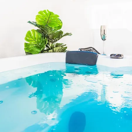 Penthouse With Private Jacuzzi & Rooftop - Center * Málaga