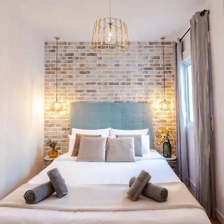 Penthouse With Private Jacuzzi & Rooftop - Center Apartamento